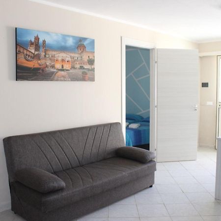 Iccara Casa Vacanze Carini Exteriör bild